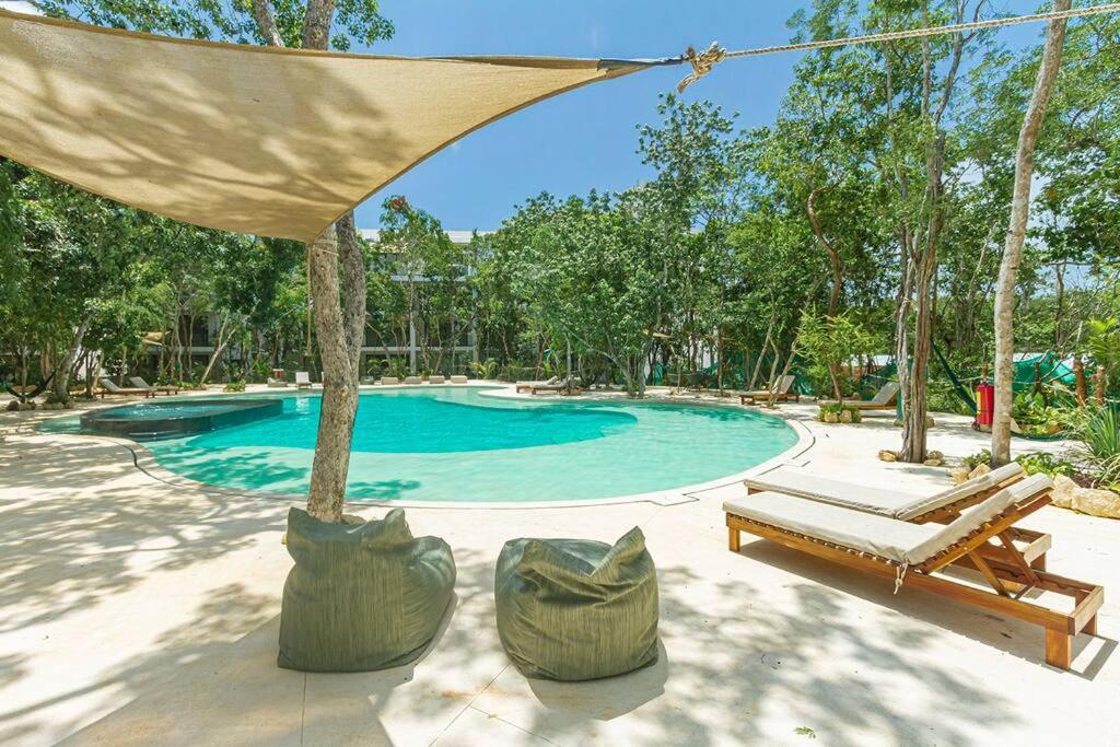 Amazing Pool In Yaaxlum 201 Appartement